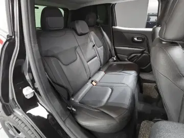 2022 Jeep Renegade с пробегом 13 292 км
