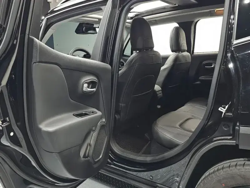 2022 Jeep Renegade с пробегом 13 292 км