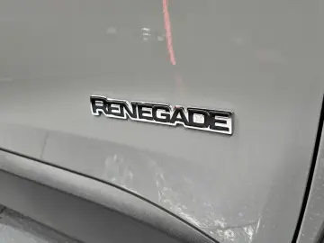 2022 Jeep Renegade с пробегом 27 574 км