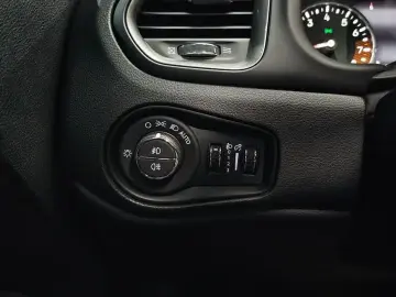 2022 Jeep Renegade с пробегом 13 292 км