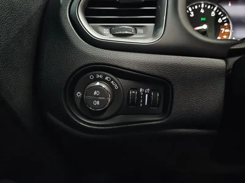 2022 Jeep Renegade с пробегом 13 292 км