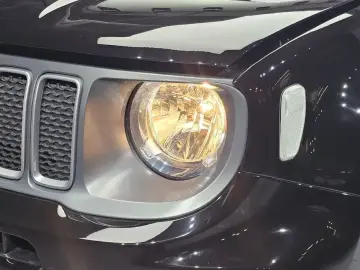 2022 Jeep Renegade с пробегом 13 292 км