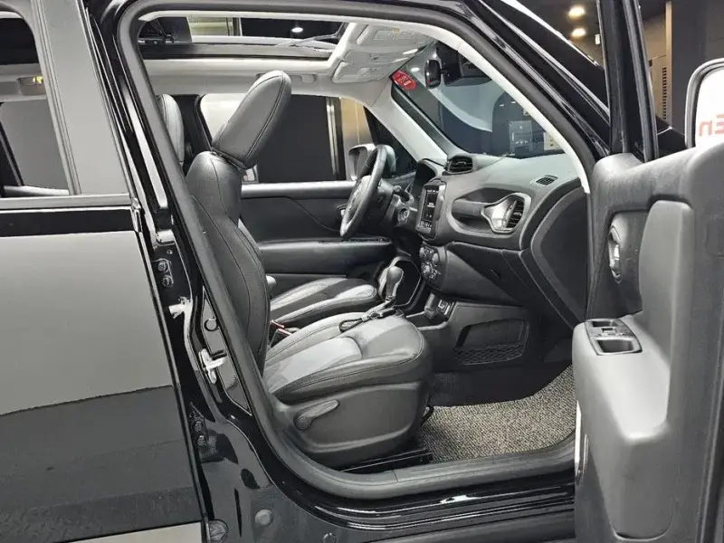 2022 Jeep Renegade с пробегом 13 292 км