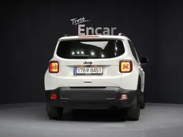 2022 Jeep Renegade с пробегом 13 526 км