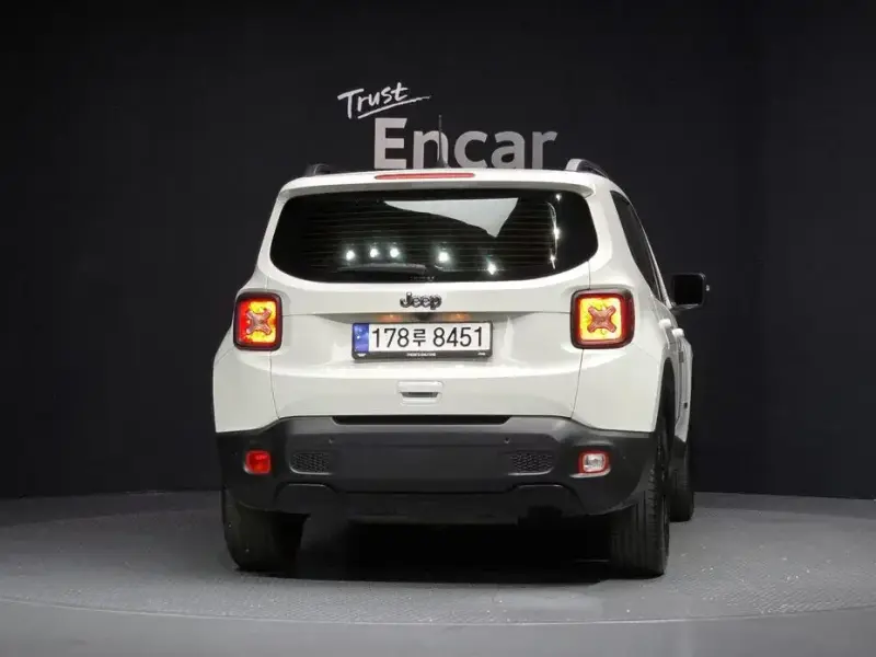 2022 Jeep Renegade с пробегом 13 526 км