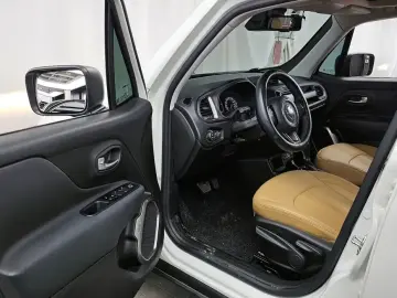 2022 Jeep Renegade с пробегом 13 526 км