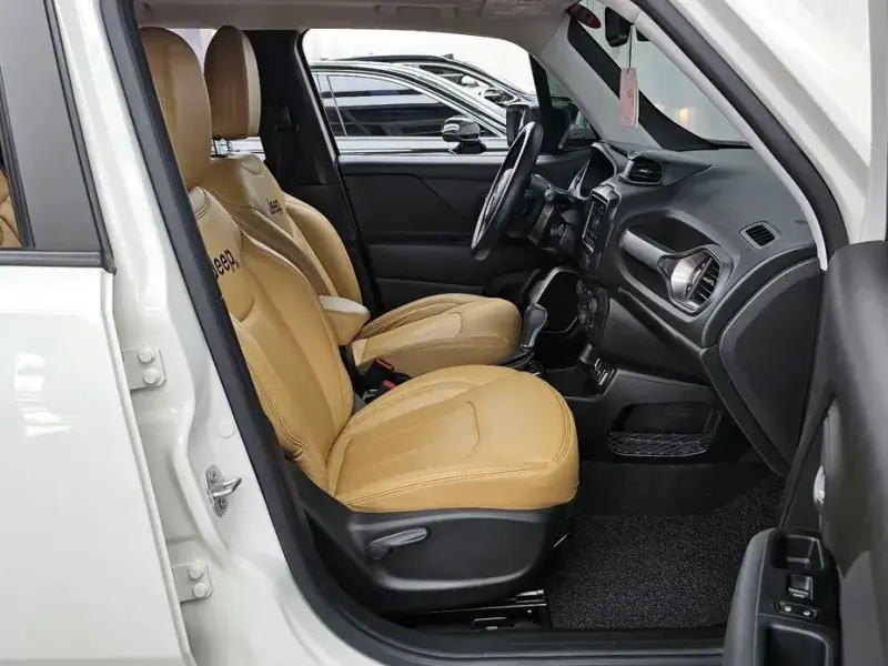 2022 Jeep Renegade с пробегом 13 526 км