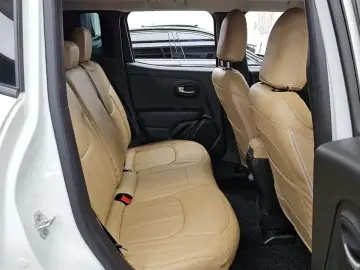 2022 Jeep Renegade с пробегом 13 526 км
