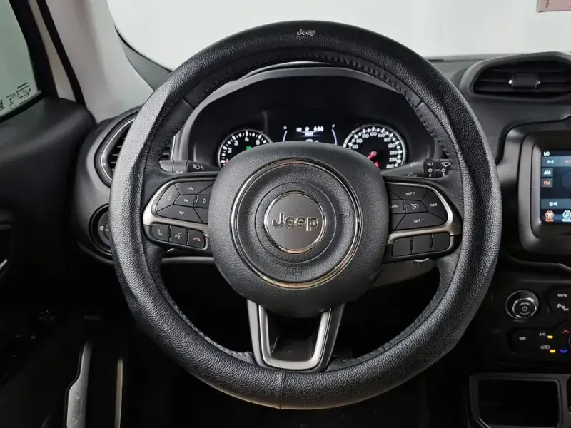 2022 Jeep Renegade с пробегом 13 526 км