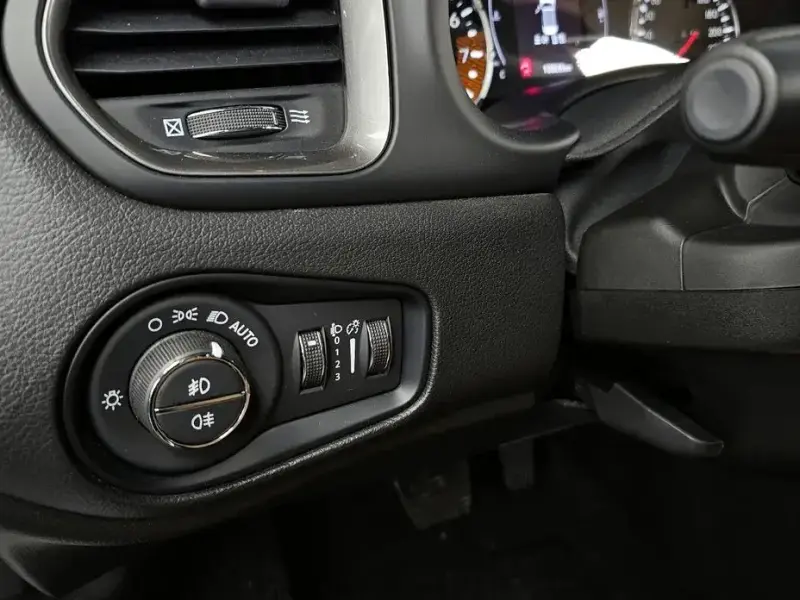 2022 Jeep Renegade с пробегом 13 526 км