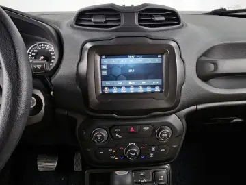 2022 Jeep Renegade с пробегом 13 526 км