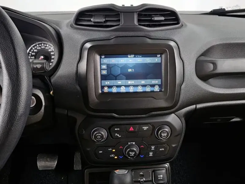 2022 Jeep Renegade с пробегом 13 526 км