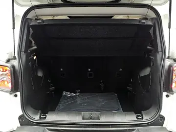 2022 Jeep Renegade с пробегом 13 526 км