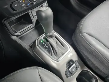 2022 Jeep Renegade с пробегом 10 662 км