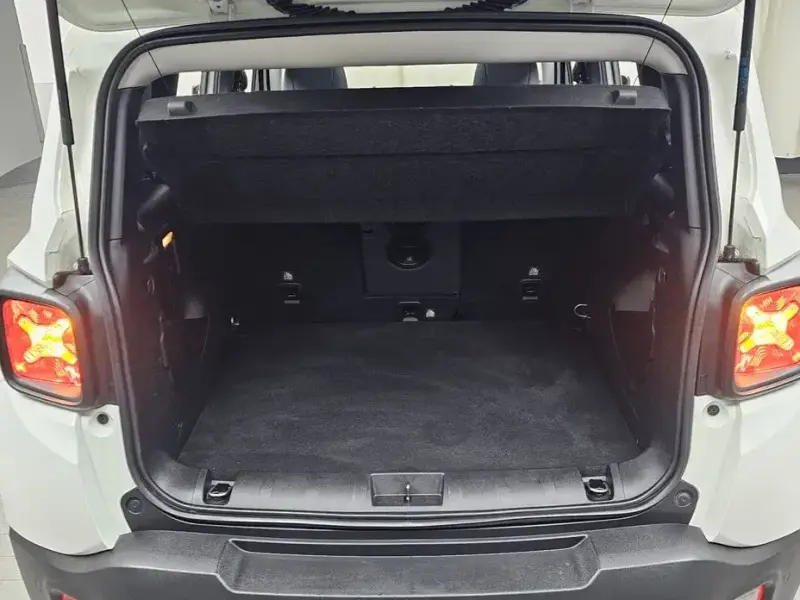 2022 Jeep Renegade с пробегом 10 662 км