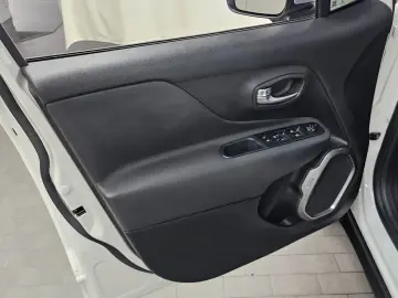 2022 Jeep Renegade с пробегом 10 662 км
