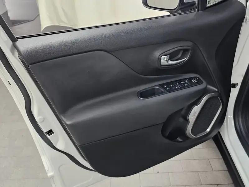2022 Jeep Renegade с пробегом 10 662 км