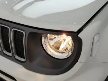 2022 Jeep Renegade с пробегом 21 649 км