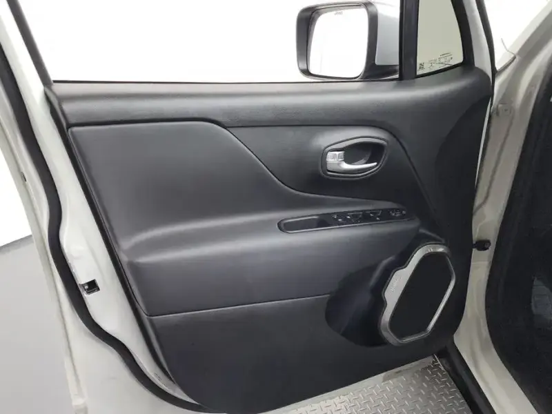 2022 Jeep Renegade с пробегом 21 649 км
