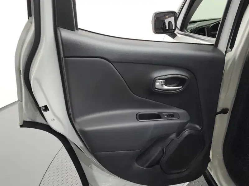 2022 Jeep Renegade с пробегом 21 649 км