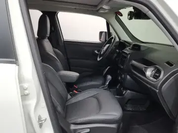 2022 Jeep Renegade с пробегом 21 649 км