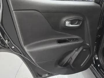 2022 Jeep Renegade с пробегом 18 704 км