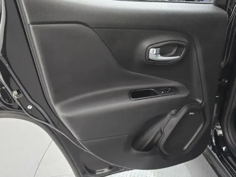 2022 Jeep Renegade с пробегом 18 704 км