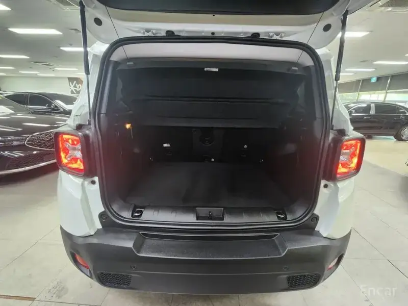 2022 Jeep Renegade с пробегом 15 397 км
