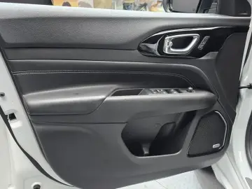 2022 Jeep Compass с пробегом 19 724 км