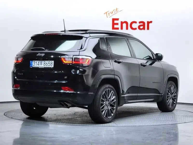 2022 Jeep Compass с пробегом 29 367 км