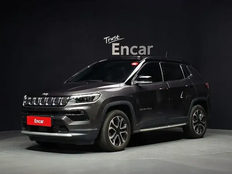 2022 Jeep Compass с пробегом 32 499 км