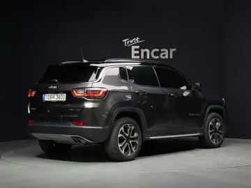 2022 Jeep Compass с пробегом 32 499 км