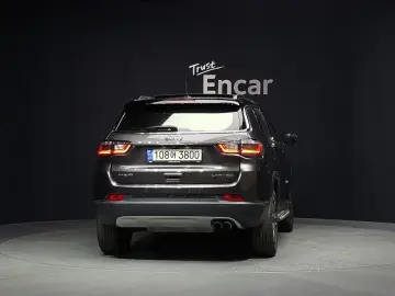 2022 Jeep Compass с пробегом 32 499 км