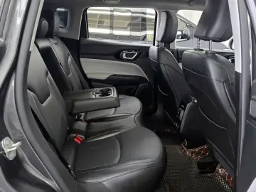2022 Jeep Compass с пробегом 32 499 км