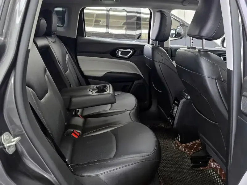 2022 Jeep Compass с пробегом 32 499 км