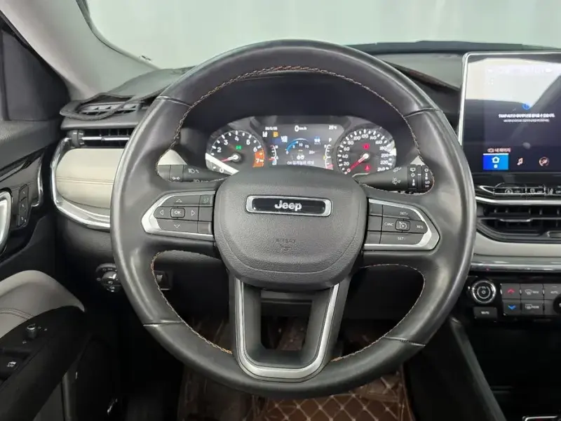 2022 Jeep Compass с пробегом 32 499 км