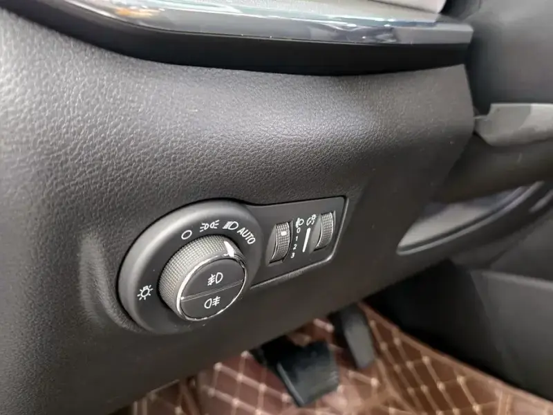 2022 Jeep Compass с пробегом 32 499 км