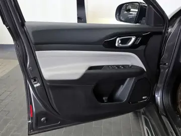 2022 Jeep Compass с пробегом 32 499 км
