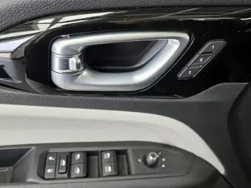 2022 Jeep Compass с пробегом 32 499 км