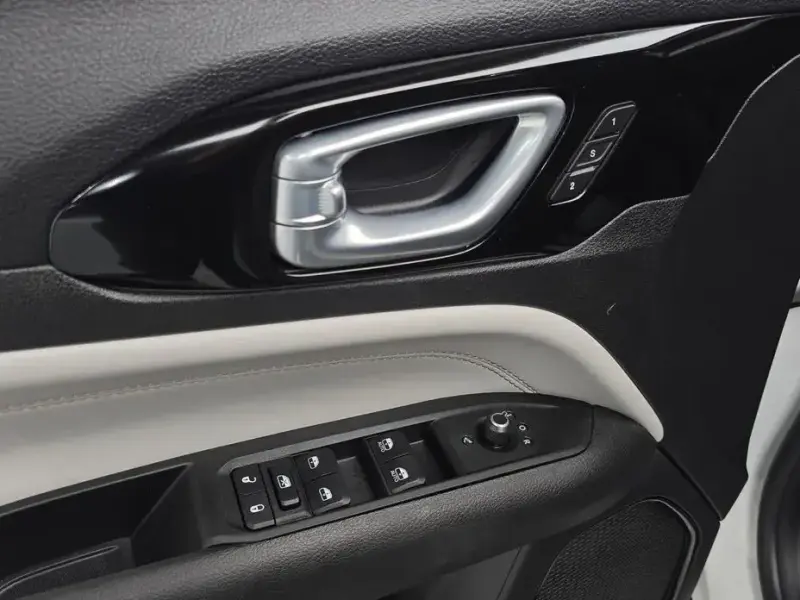 2022 Jeep Compass с пробегом 38 020 км