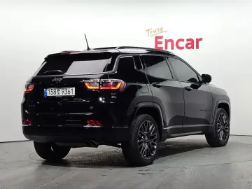 2022 Jeep Compass с пробегом 37 540 км