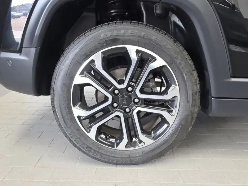 2022 Jeep Compass с пробегом 33 203 км