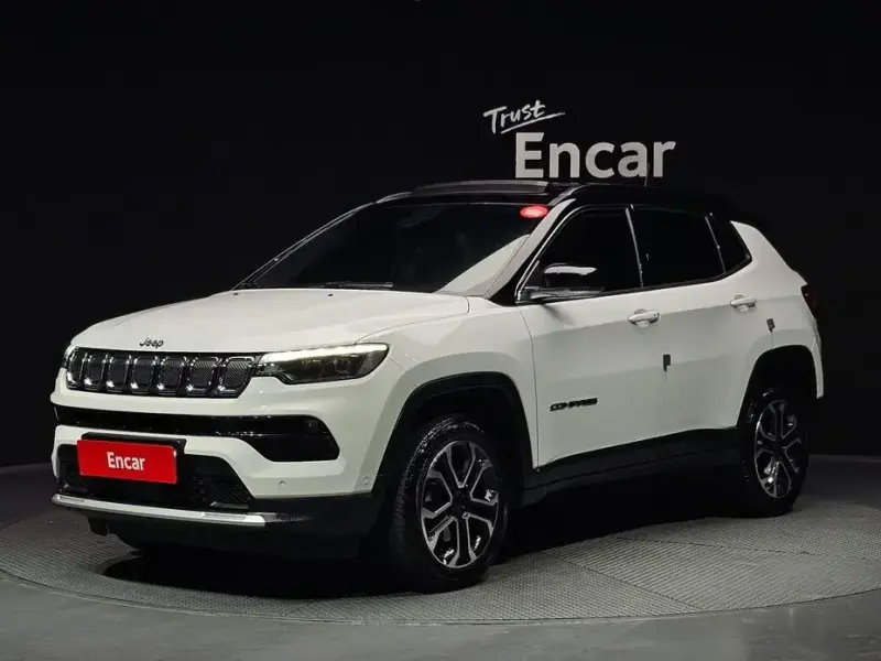 2022 Jeep Compass с пробегом 9 787 км