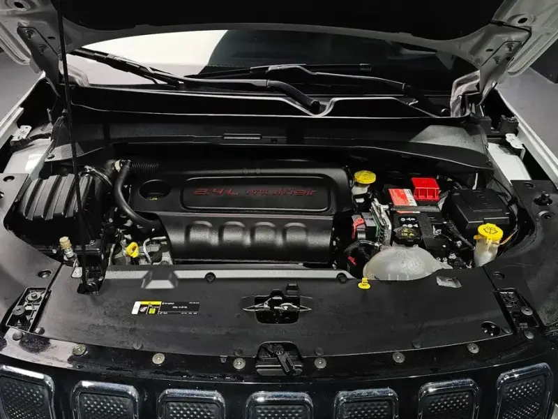 2022 Jeep Compass с пробегом 9 787 км