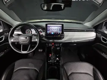 2022 Jeep Compass с пробегом 9 787 км