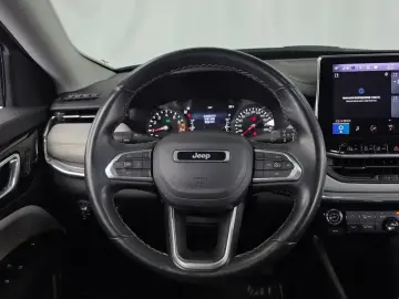 2022 Jeep Compass с пробегом 33 203 км