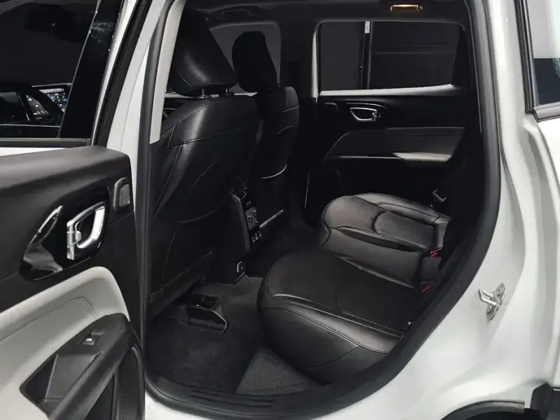2022 Jeep Compass с пробегом 9 787 км