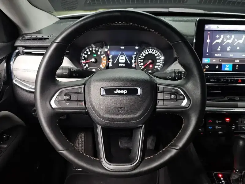 2022 Jeep Compass с пробегом 9 787 км