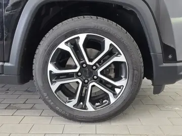 2022 Jeep Compass с пробегом 33 203 км