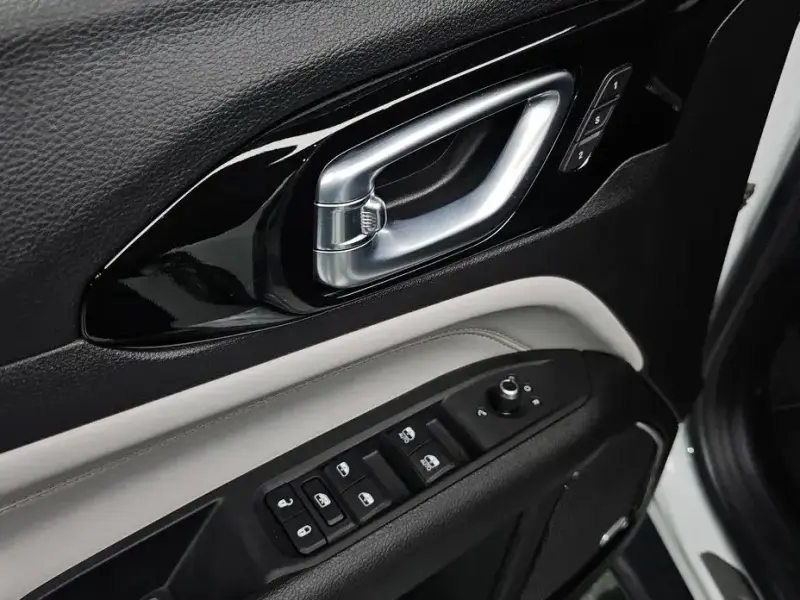 2022 Jeep Compass с пробегом 9 787 км